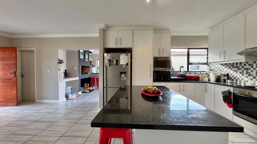 3 Bedroom Property for Sale in Fairview Eastern Cape